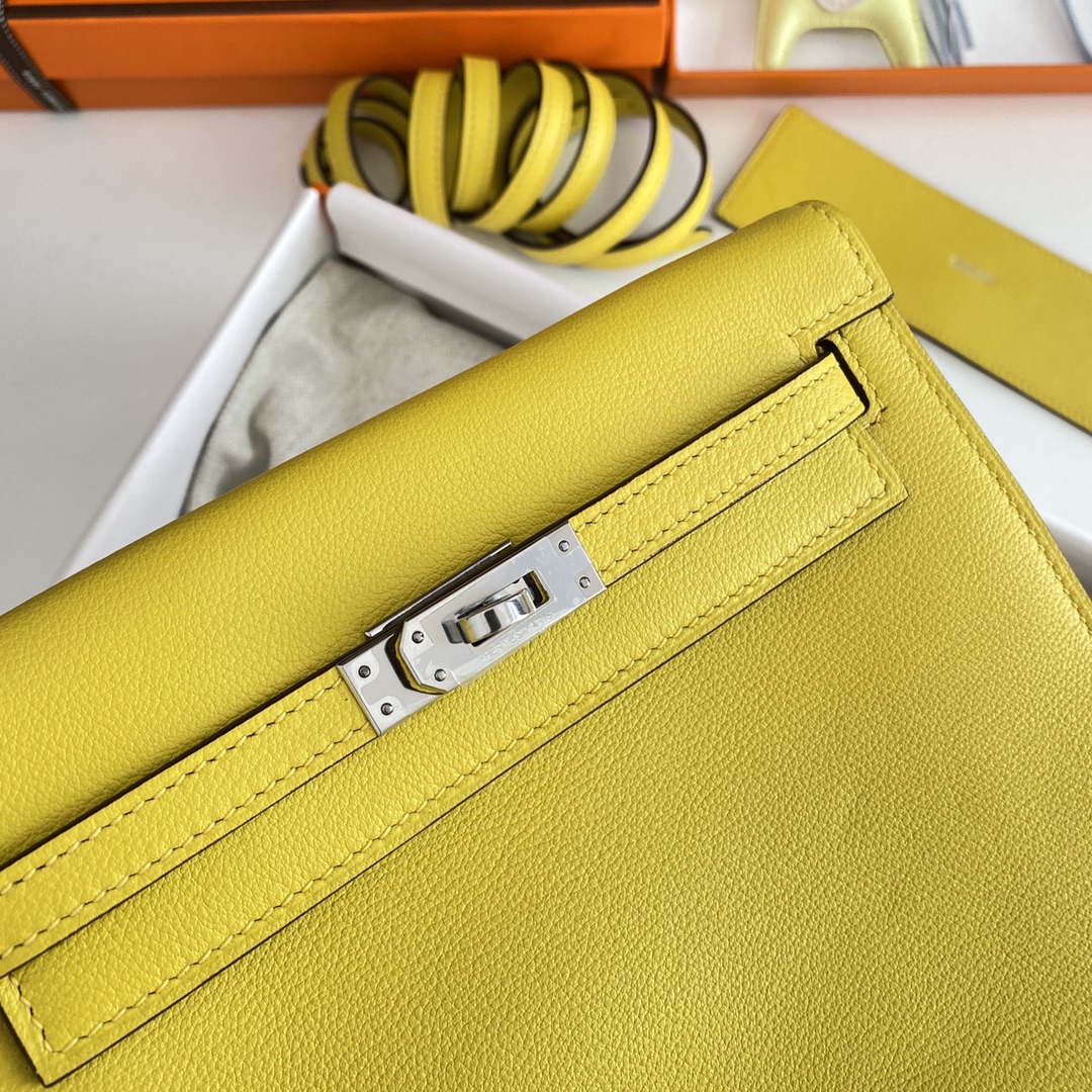 Hermes Kelly Danse Evercolor Bag In Yellow Color